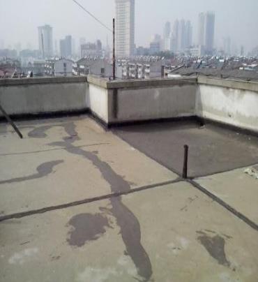 鸡西市漏水维修 楼顶漏水是什么原因，楼顶漏水维修方法是什么?